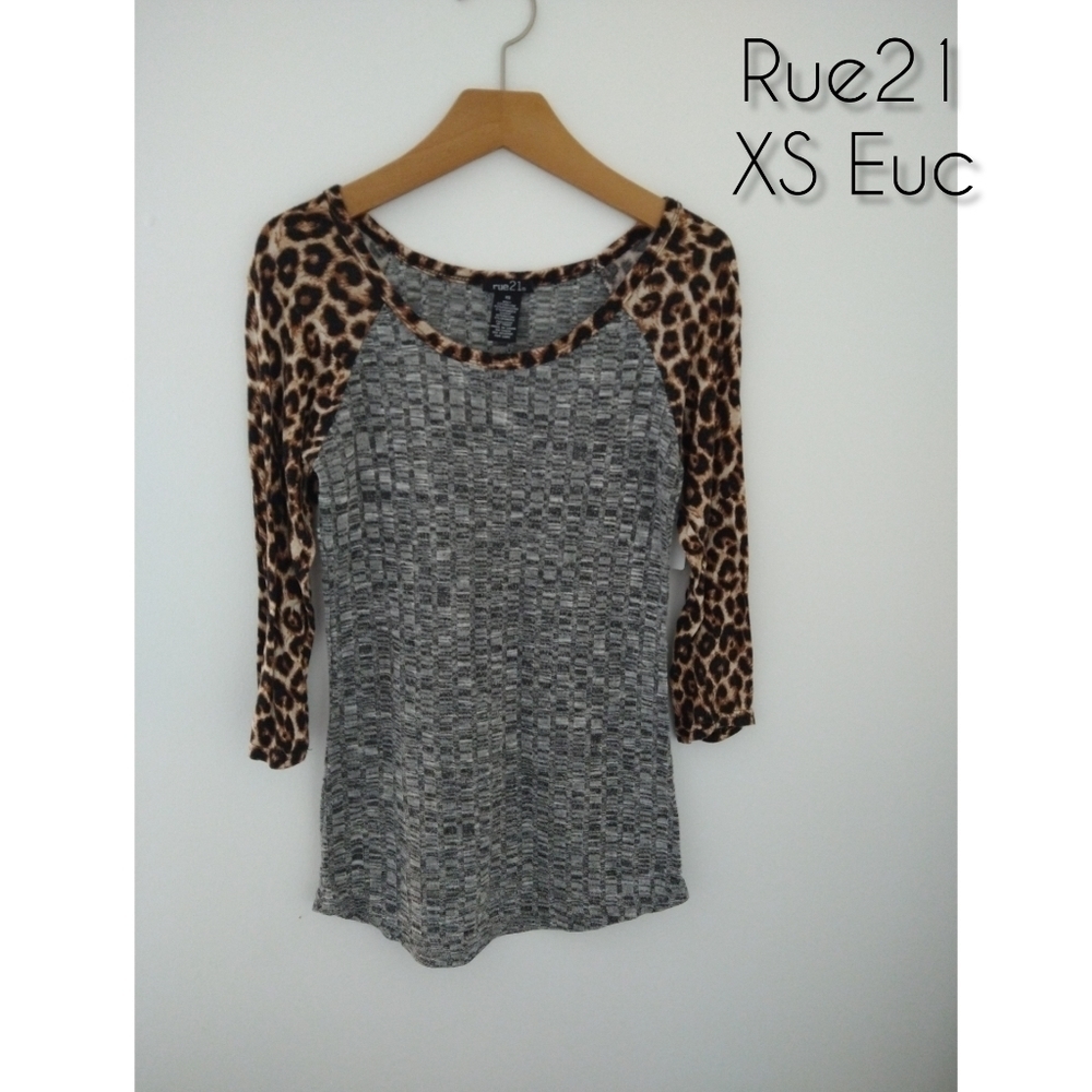 Rue21 Quarter Sleeve XS Cheetah Top